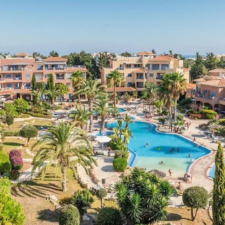 Limnaria Gardens Two Bed With Terrace And Pool Close To Apartment