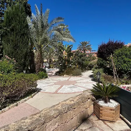 Lejlighed Limnaria Gardens Two Bed With Terrace And Pool Close To *